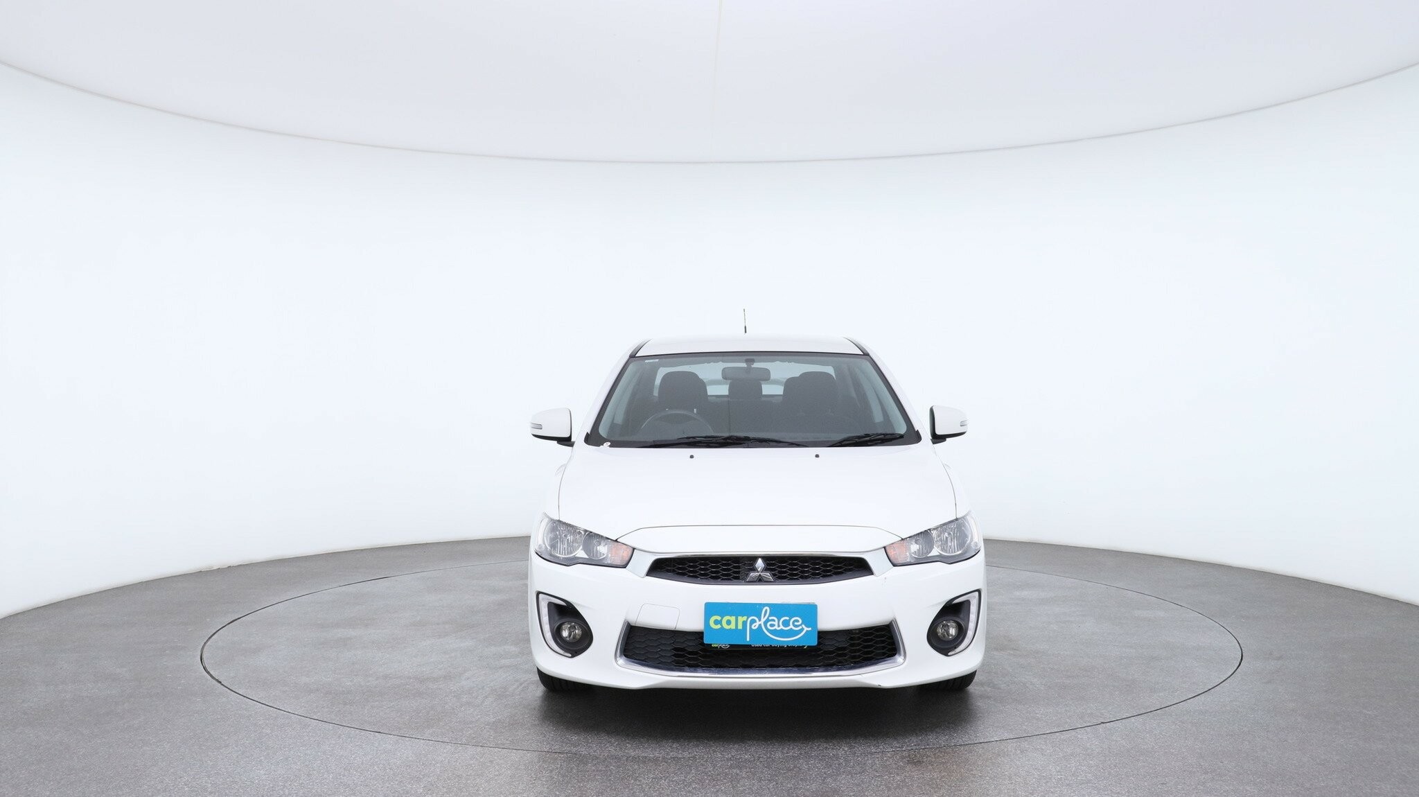 Mitsubishi Lancer image 2