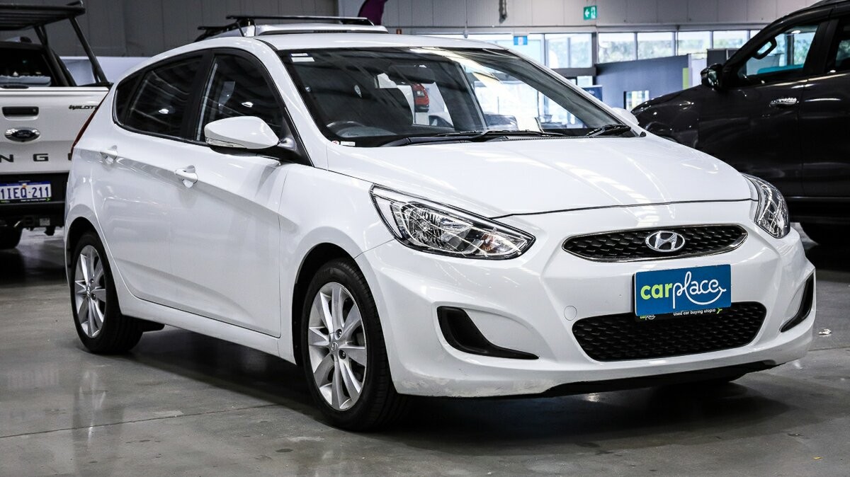 Hyundai Accent image 3