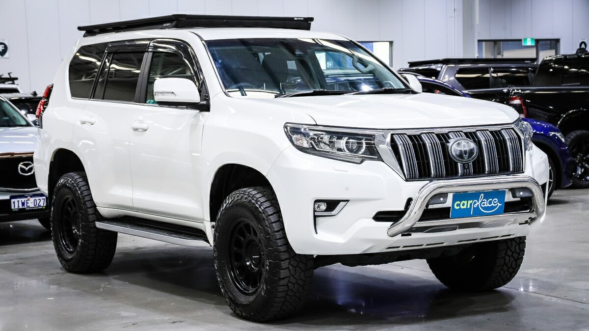 Toyota Landcruiser Prado image 4