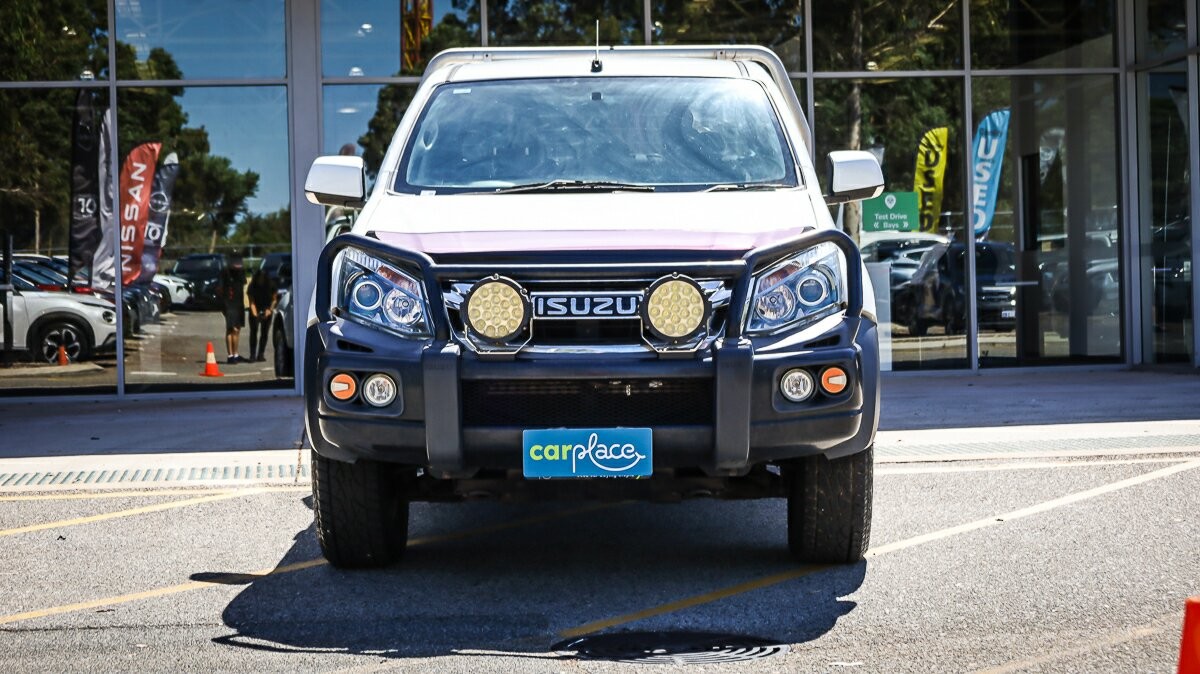 Isuzu D-max image 2