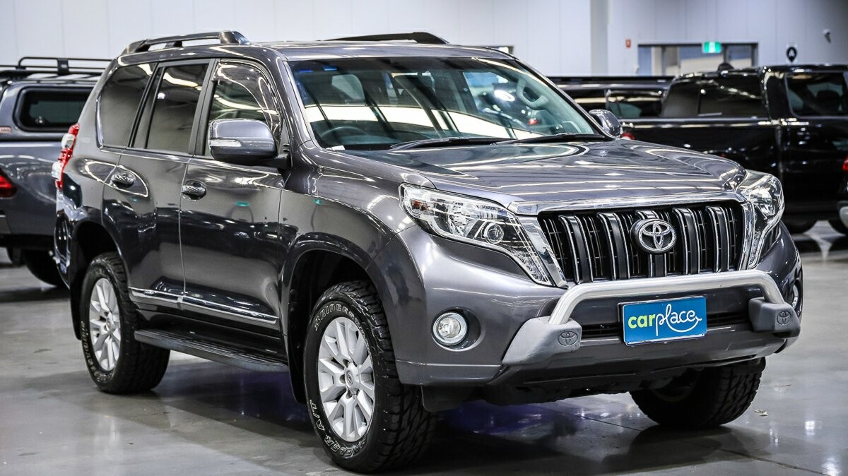 Toyota Landcruiser Prado image 3