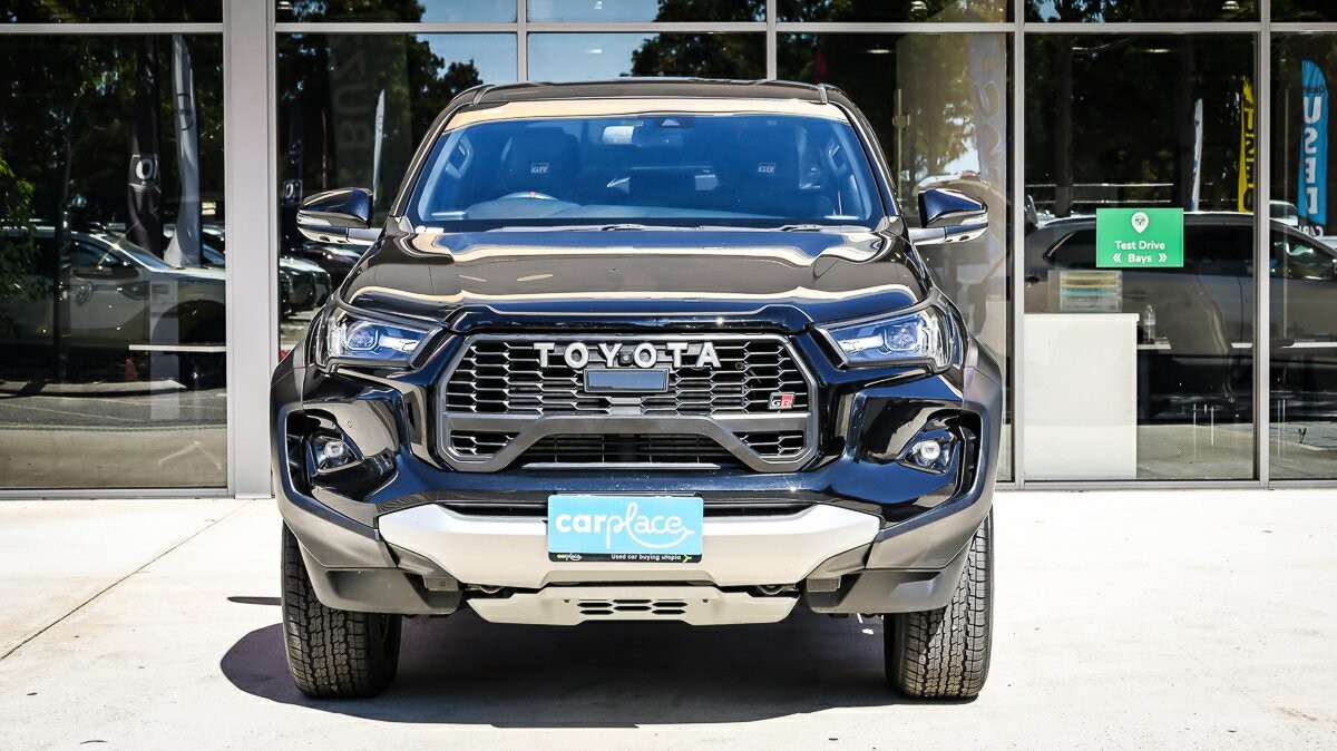 Toyota Hilux image 3