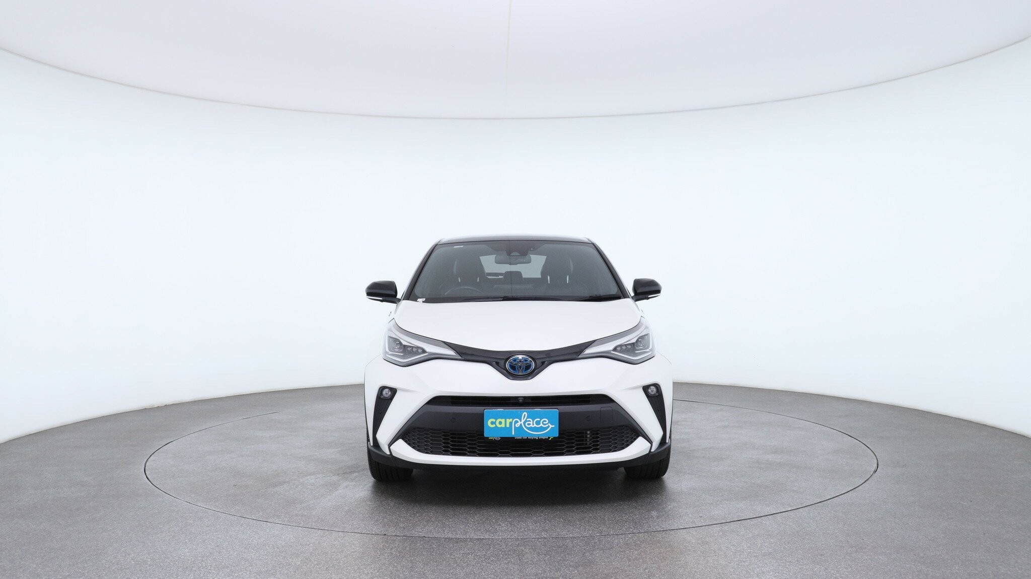 Toyota C-hr image 2