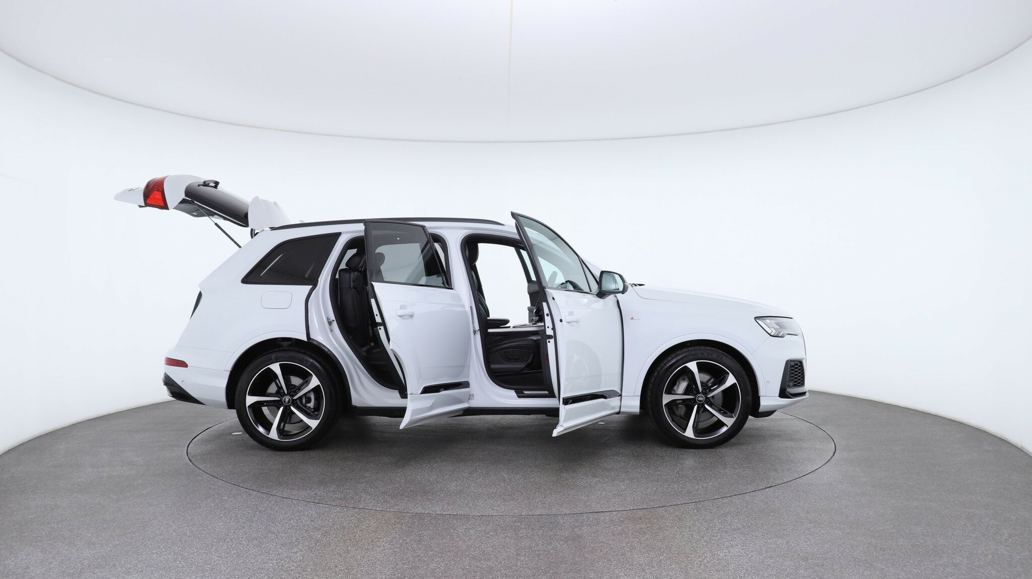 Audi Q7 image 4