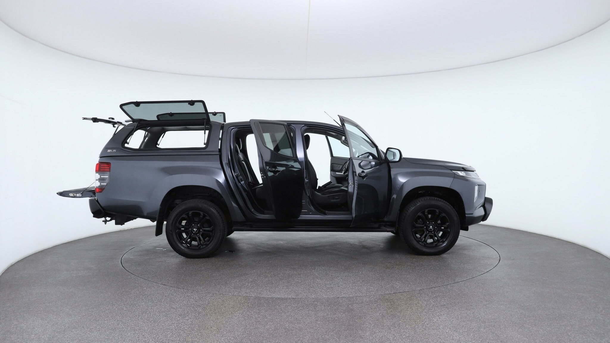 Mitsubishi Triton image 4