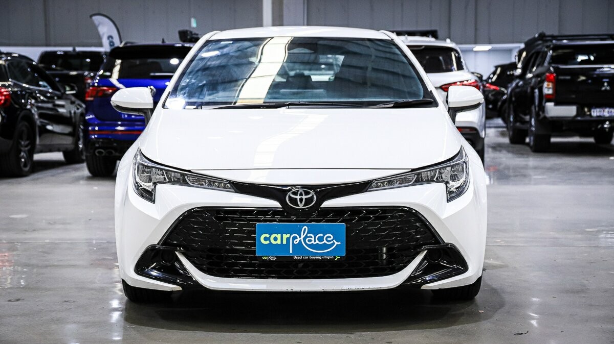 Toyota Corolla image 2