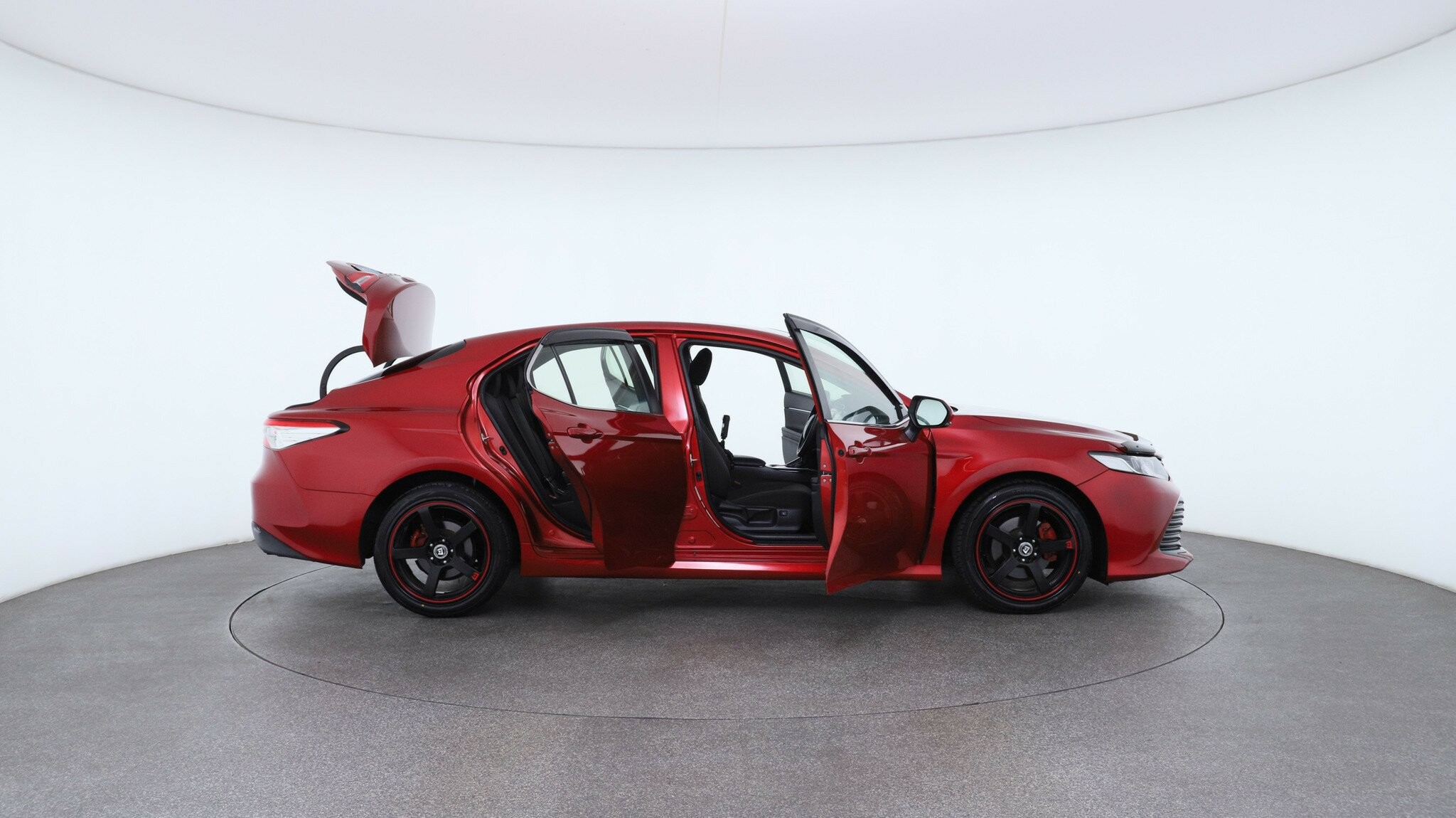 Toyota Camry image 4