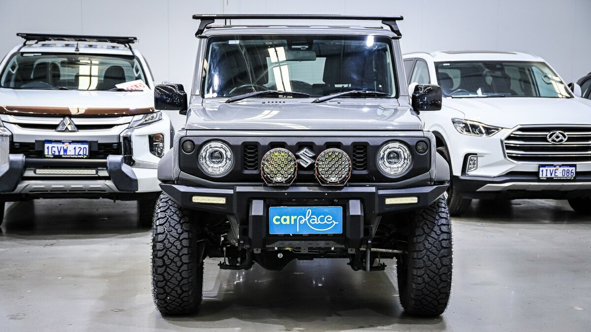 Suzuki Jimny image 2