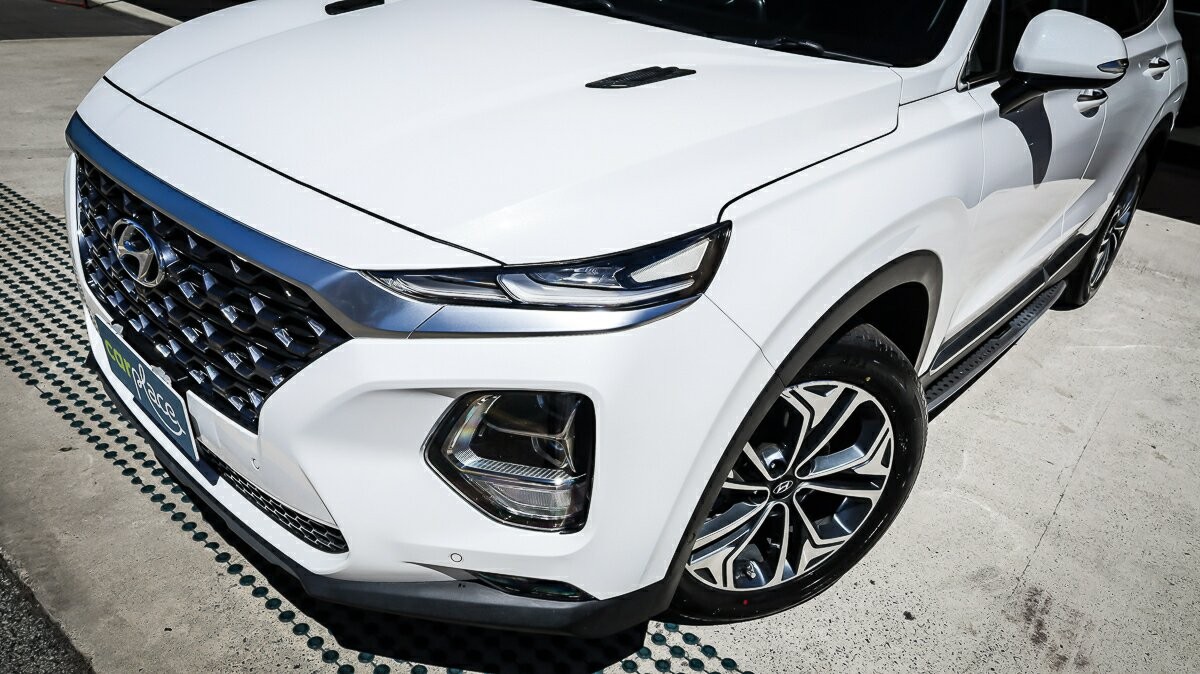 Hyundai Santa Fe image 3