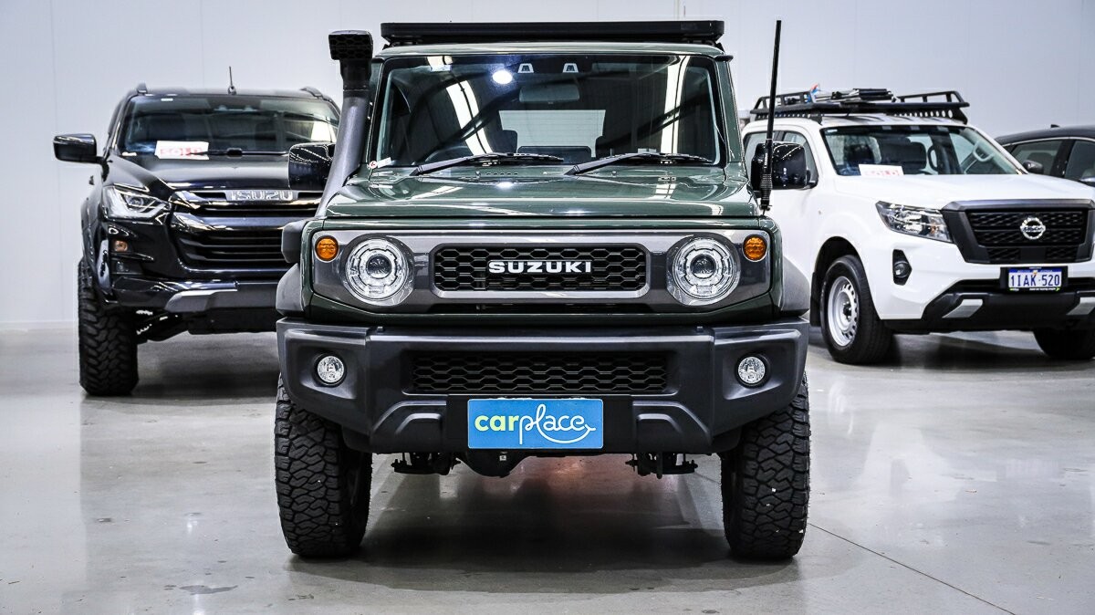 Suzuki Jimny image 2