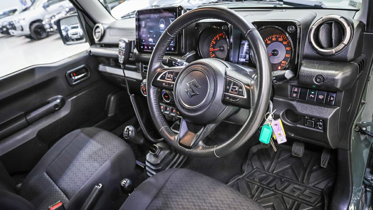 Suzuki Jimny image 4