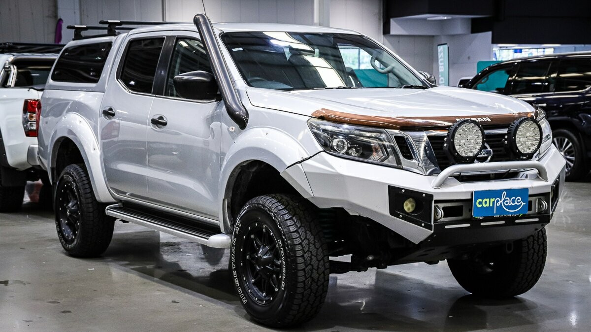 Nissan Navara image 4