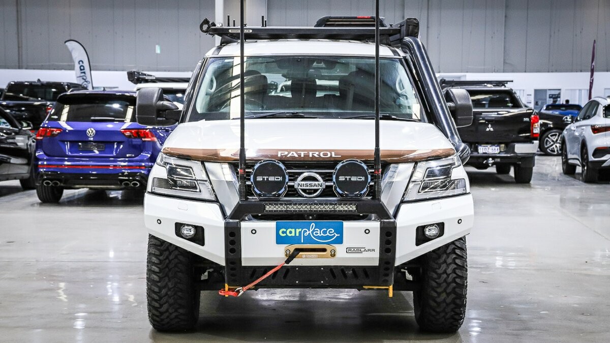 Nissan Patrol image 2