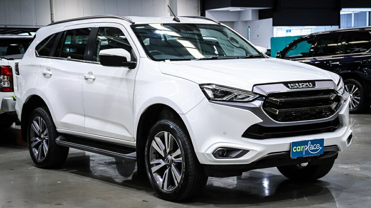 Isuzu Mu-x image 3