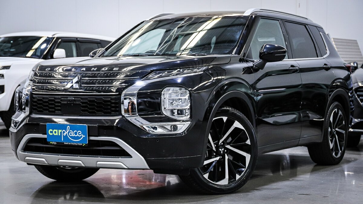 Mitsubishi Outlander image 1