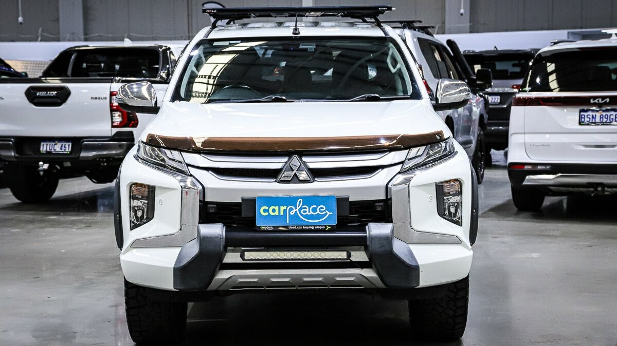 Mitsubishi Triton image 2