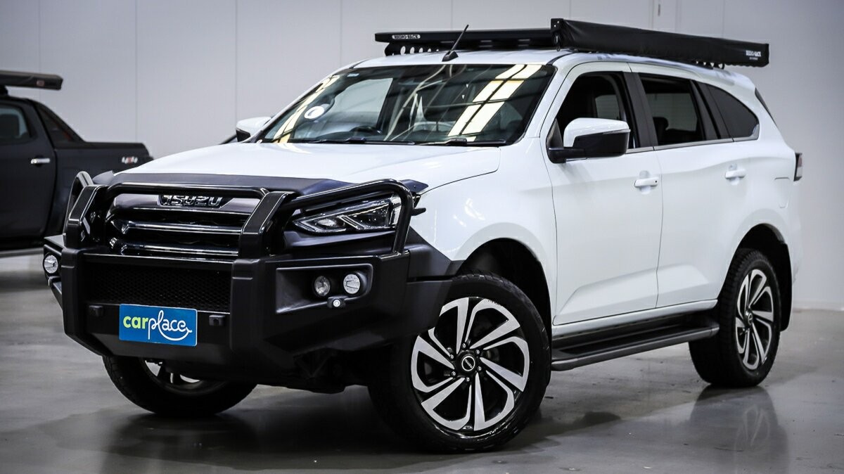 Isuzu Mu-x image 1
