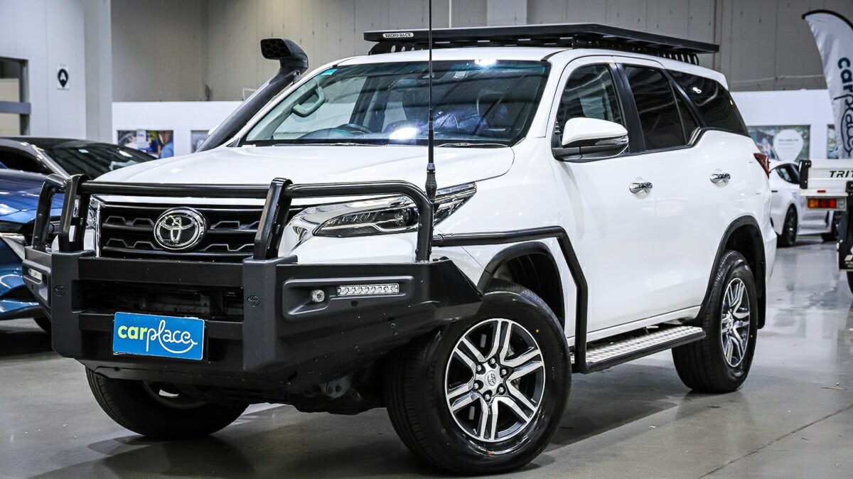 Toyota Fortuner image 1