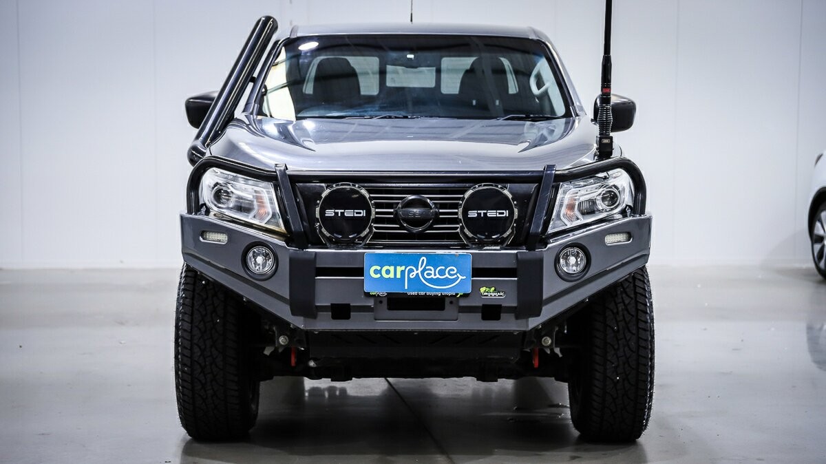 Nissan Navara image 2