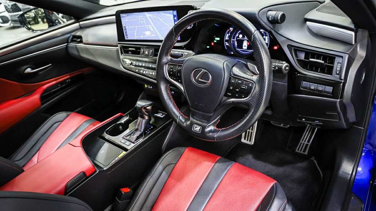 Lexus Es image 4