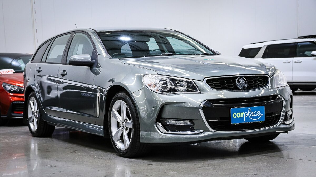 Holden Commodore image 3