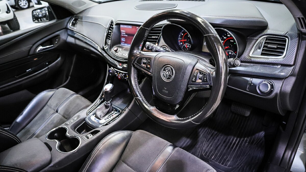 Holden Commodore image 4