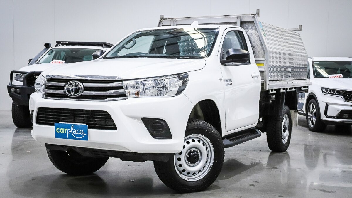 Toyota Hilux image 1