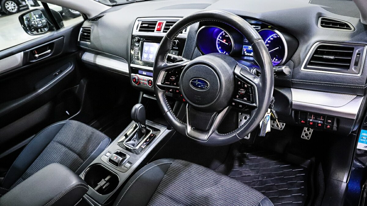 Subaru Liberty image 4