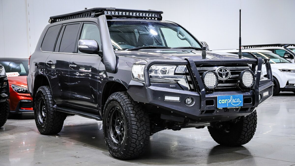 Toyota Landcruiser image 3