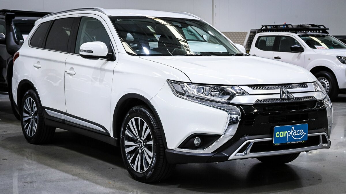 Mitsubishi Outlander image 3