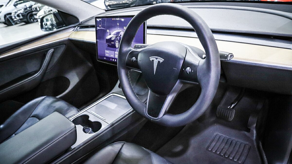 Tesla Model Y image 4