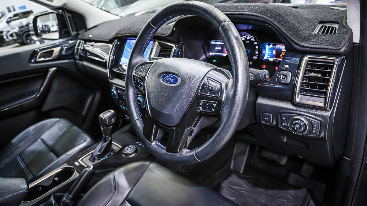 Ford Everest image 4