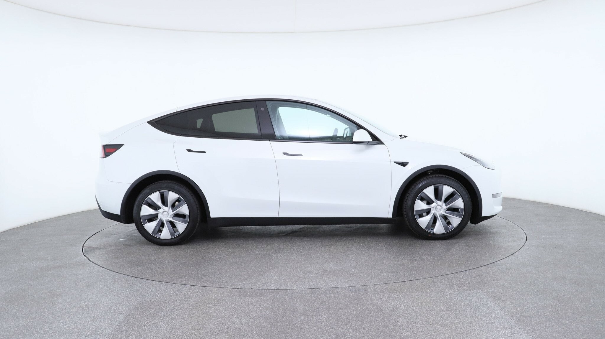 Tesla Model Y image 4