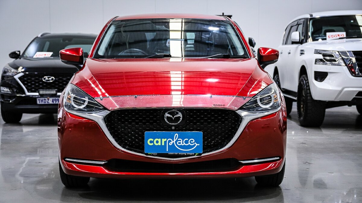 Mazda 2 image 2