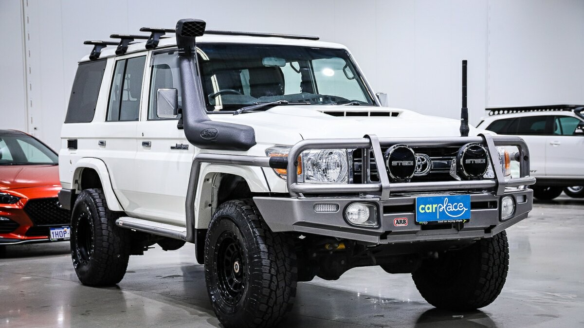 Toyota Landcruiser image 3