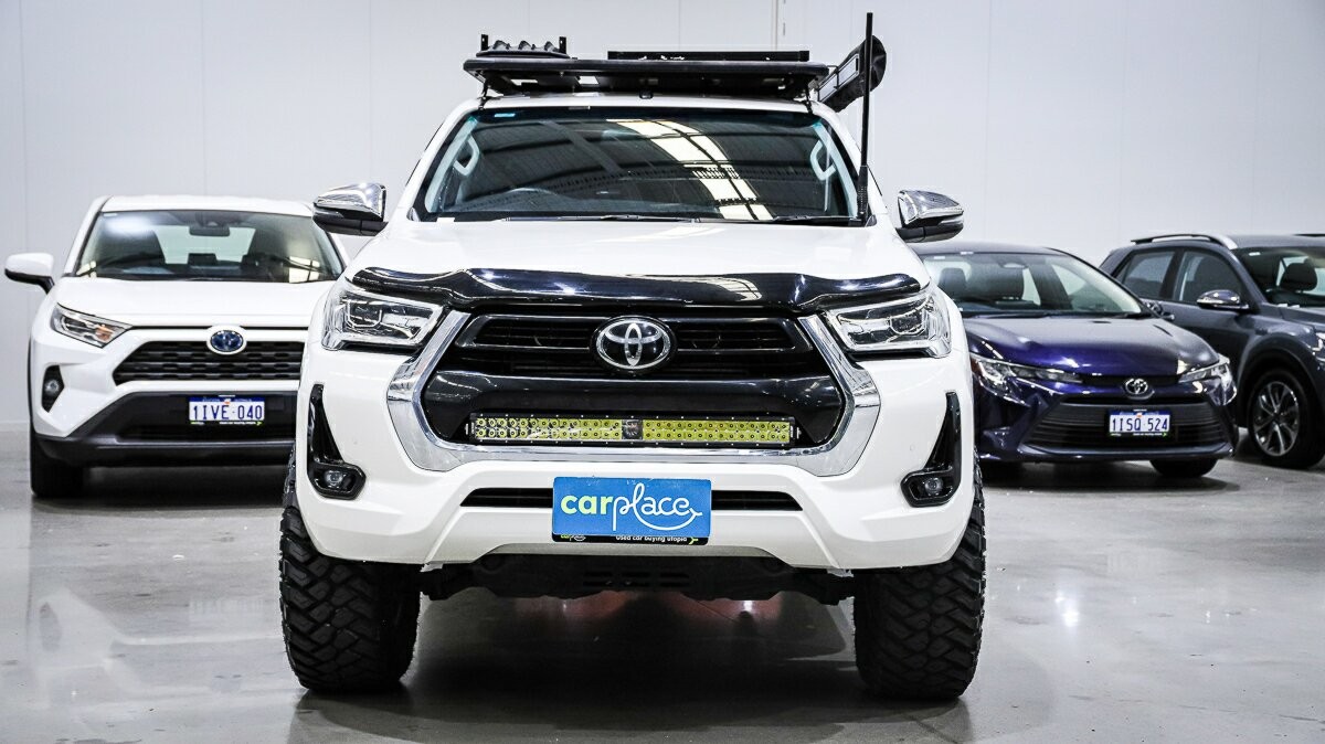 Toyota Hilux image 3