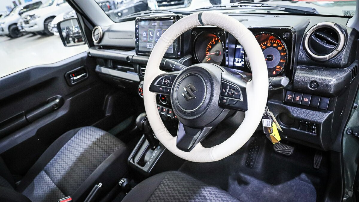 Suzuki Jimny image 4