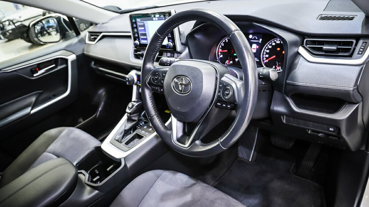 Toyota Rav4 image 4