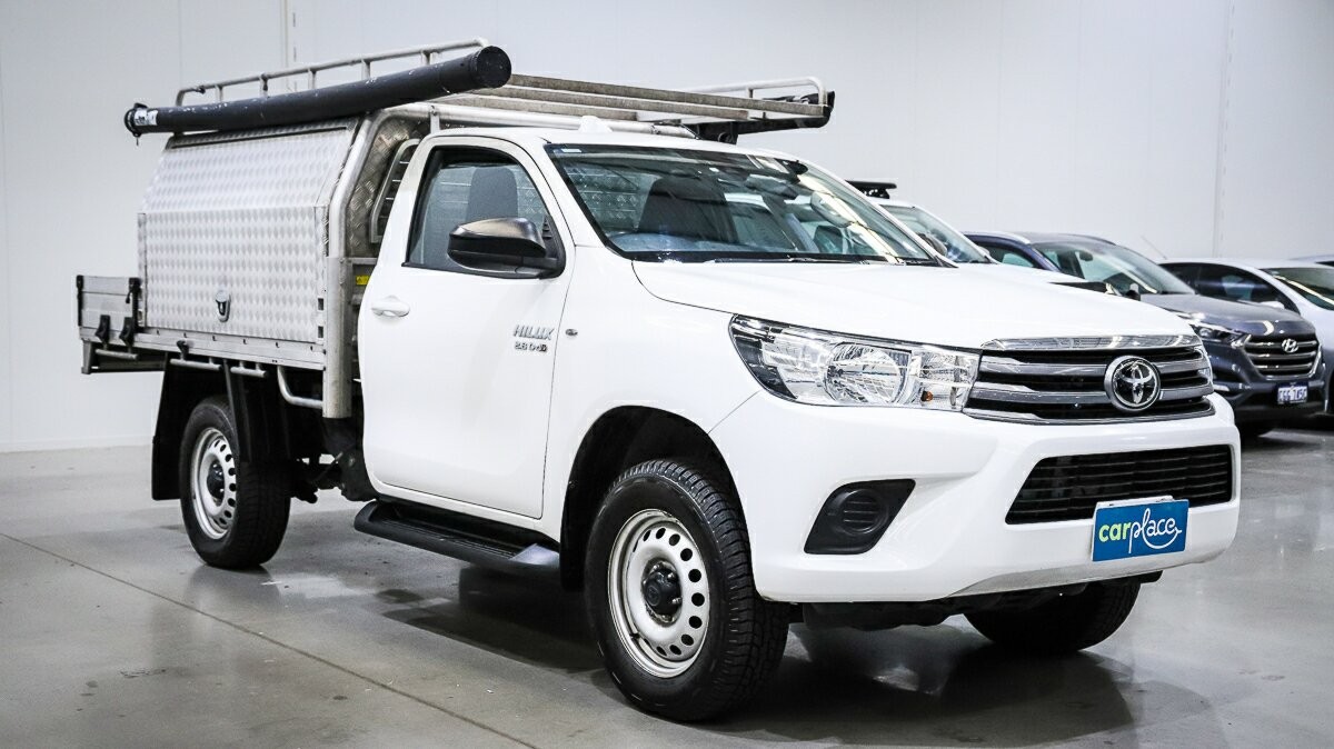 Toyota Hilux image 3