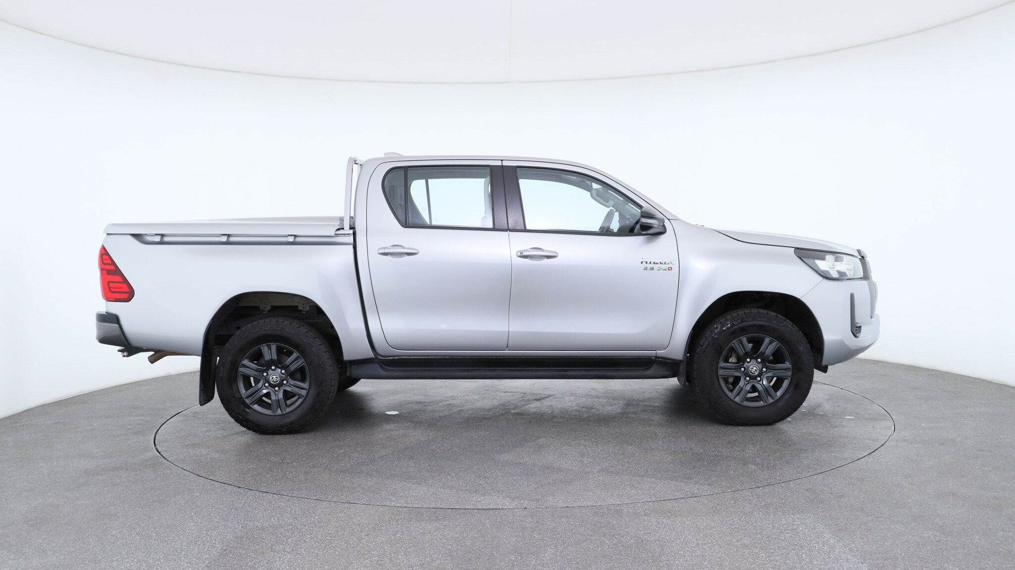 Toyota Hilux image 3