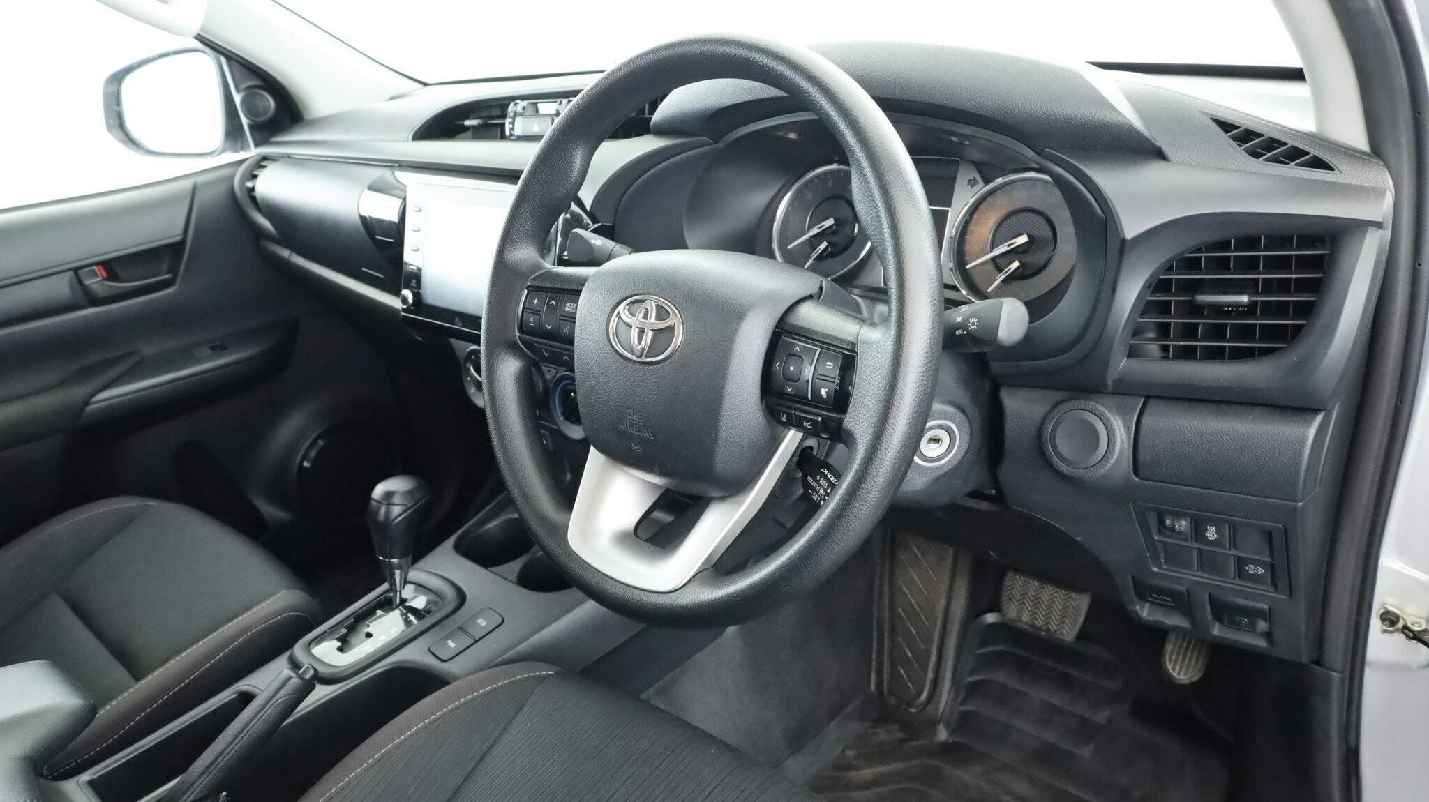 Toyota Hilux image 4