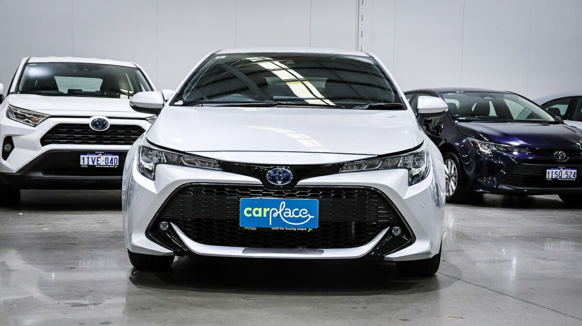 Toyota Corolla image 2