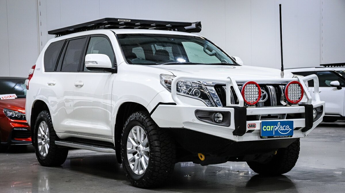 Toyota Landcruiser Prado image 3