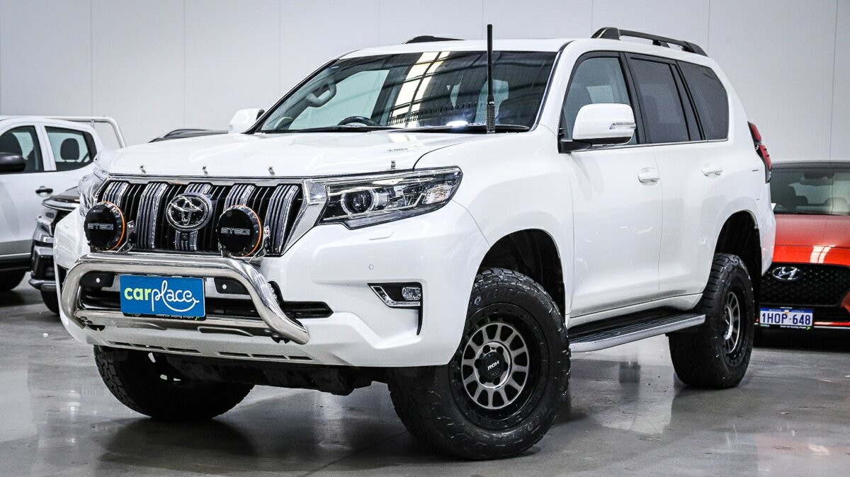 Toyota Landcruiser Prado image 2