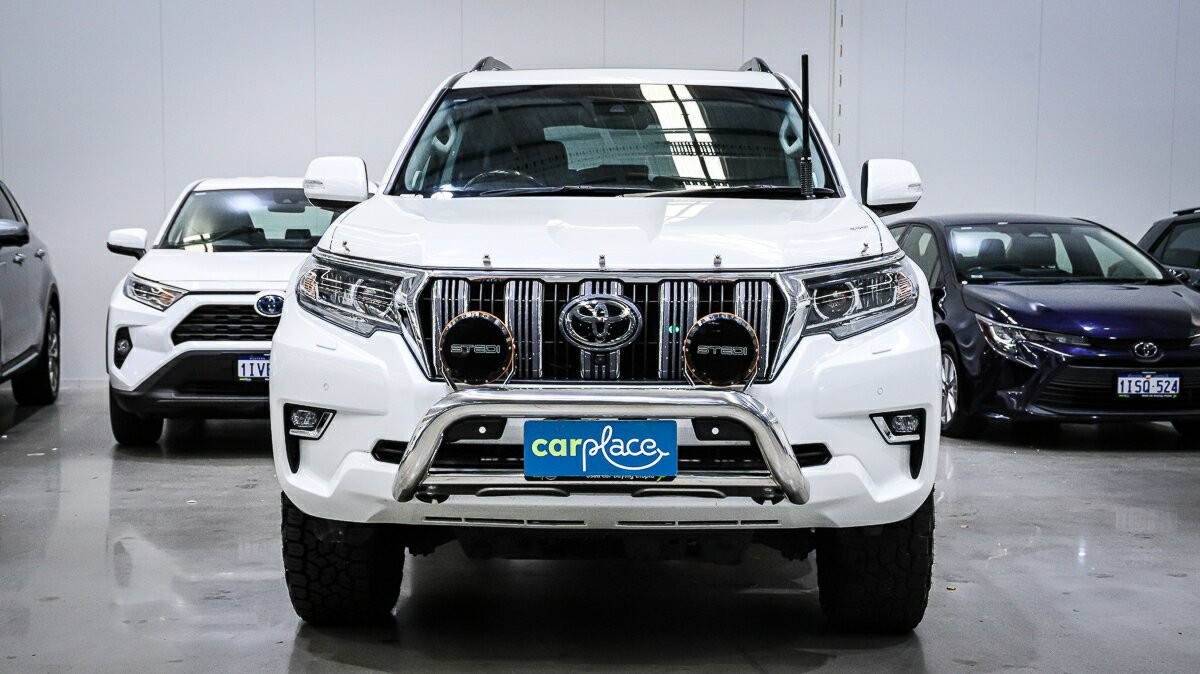 Toyota Landcruiser Prado image 3