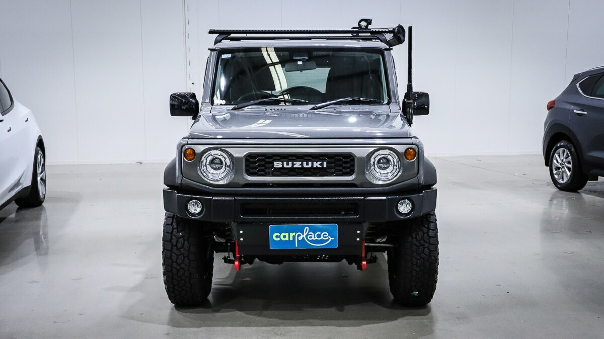 Suzuki Jimny image 2
