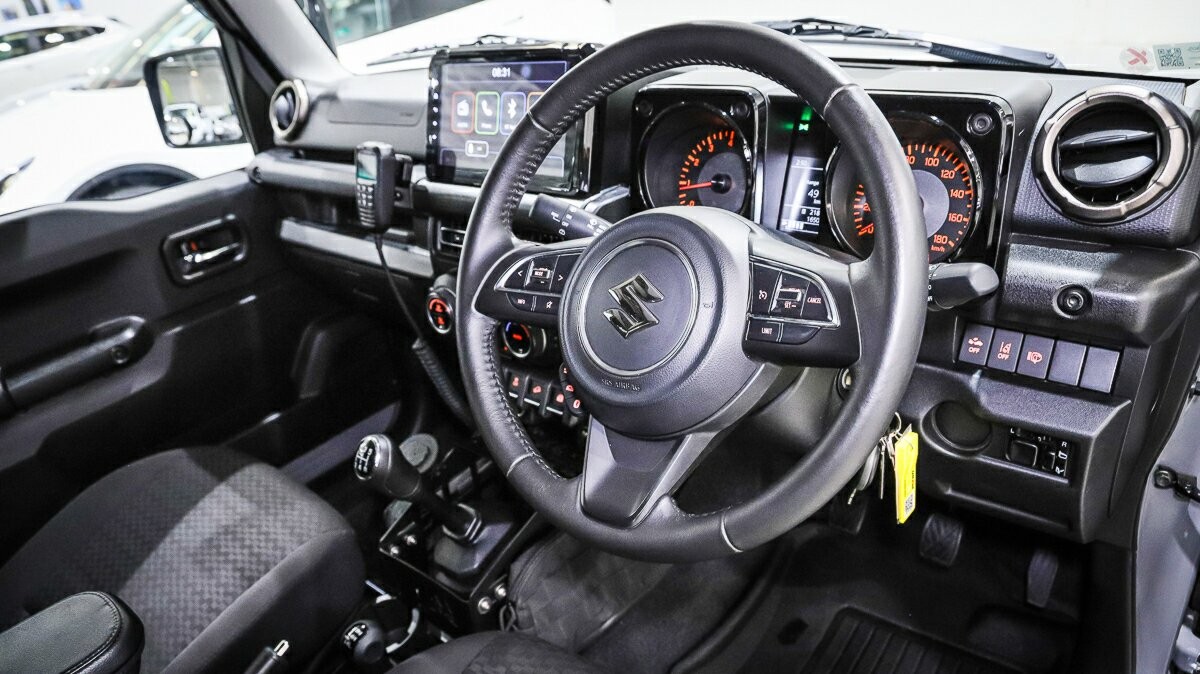 Suzuki Jimny image 4