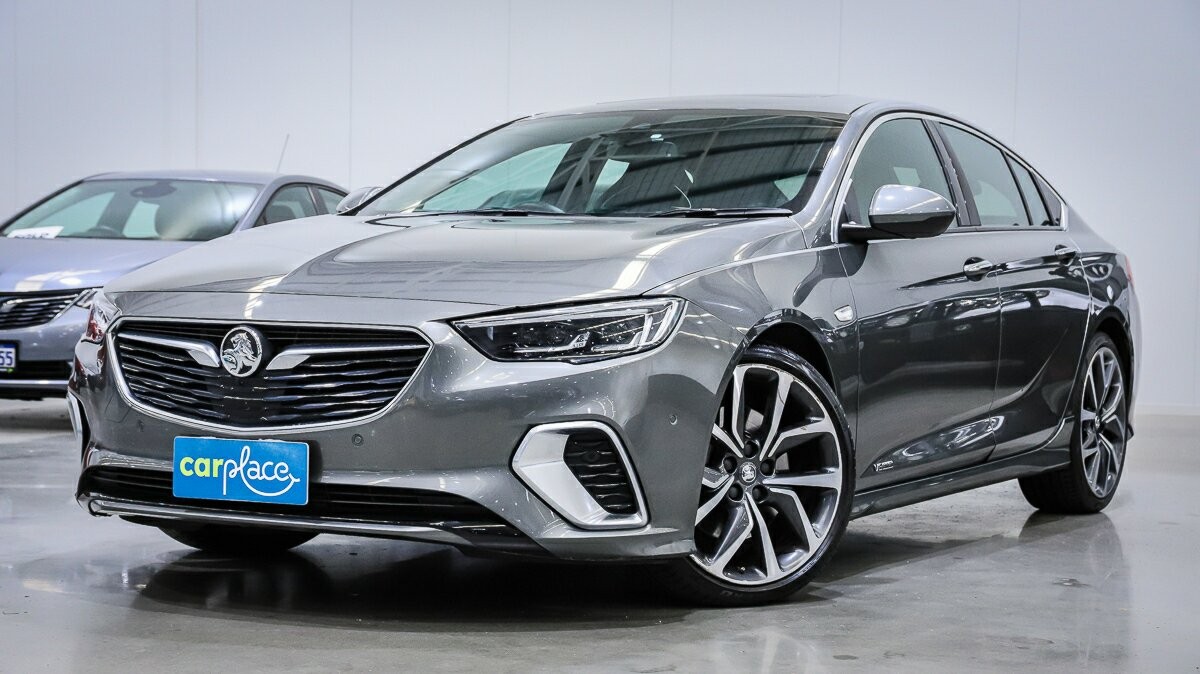 Holden Commodore image 1