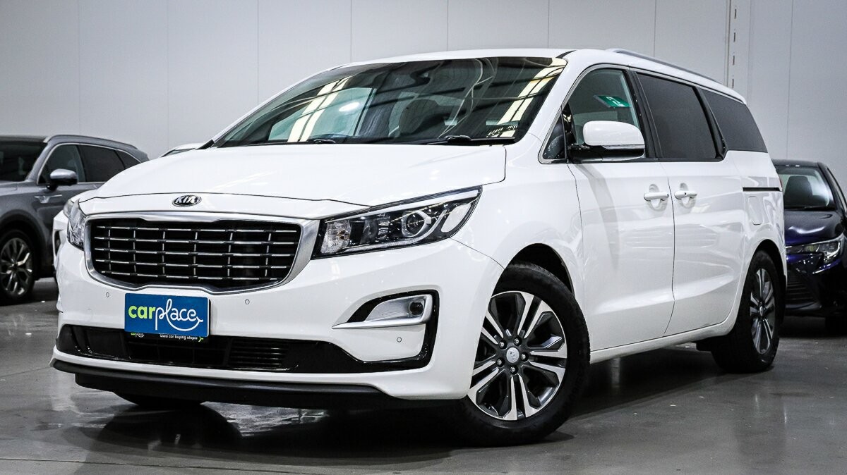 Kia Carnival image 1