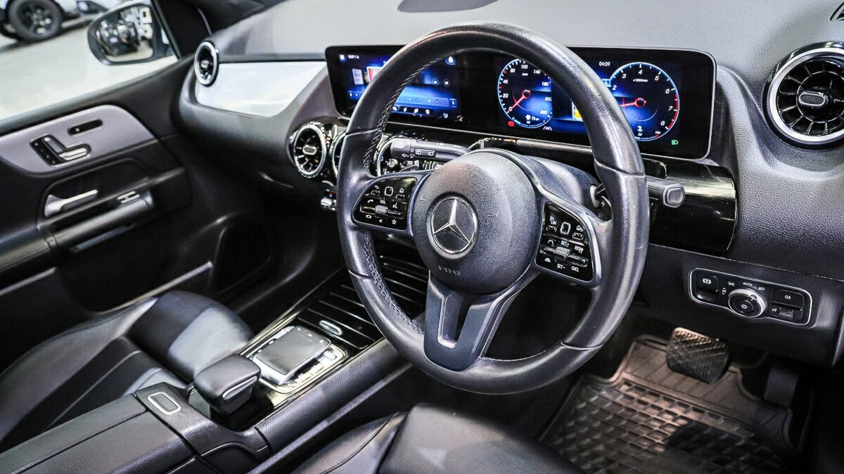 Mercedes Benz B-class image 4